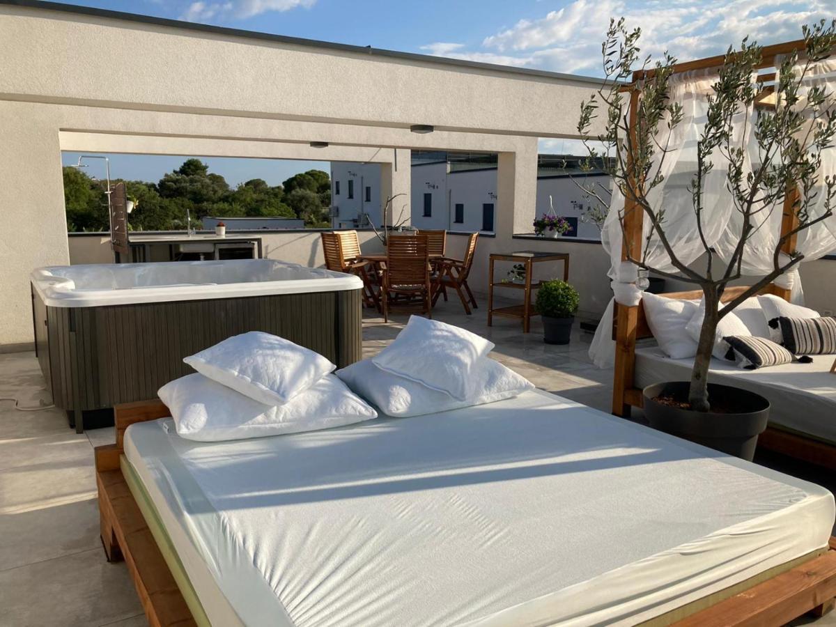 Апартаменты Rooftop Spa Трогир Экстерьер фото
